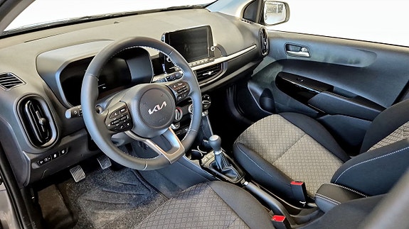 Kia Picanto 7 of 12