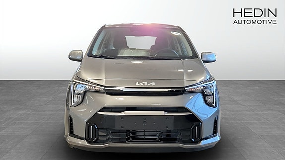 Kia Picanto 2 of 12