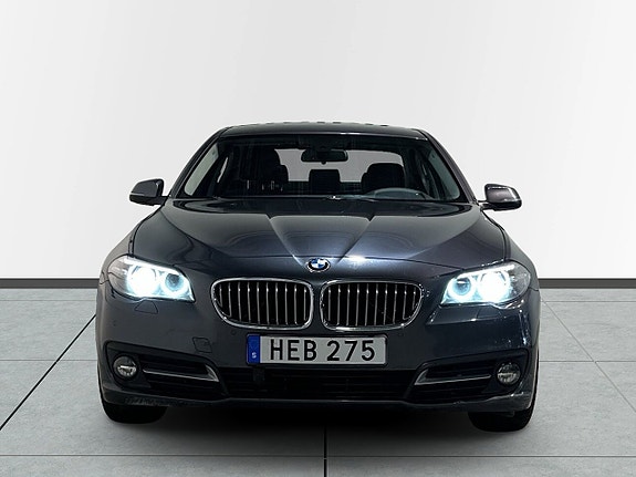BMW 520d 2 of 5