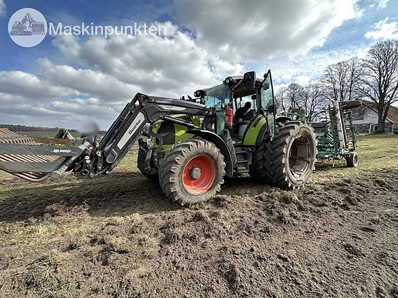 CLAAS Arion 470 med lastare