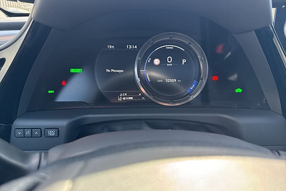 Lexus ES300h 14 of 23