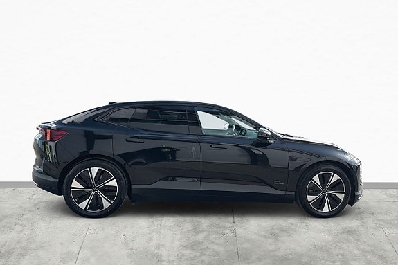 Polestar 4 3 of 17