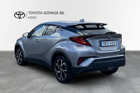 Toyota C-HR 2 of 9