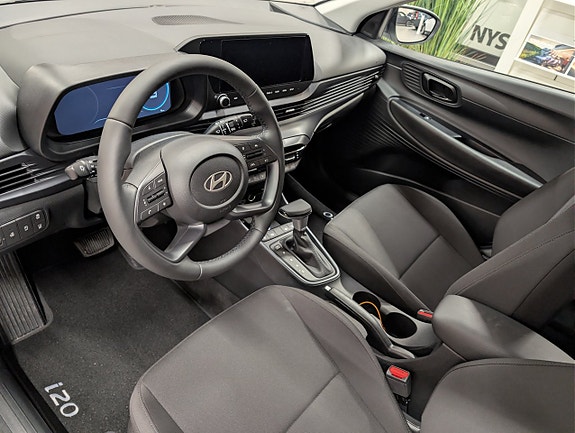 Hyundai i20 8 of 12