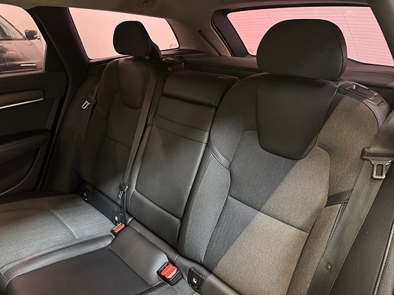 Volvo V90 Cross Country 13 of 18
