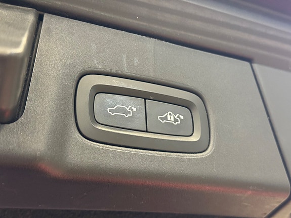Volvo V90 Cross Country 9 of 18