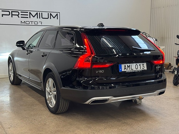 Volvo V90 Cross Country 5 of 5