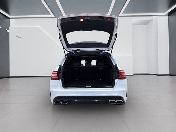 Mercedes-Benz C63 20 of 20