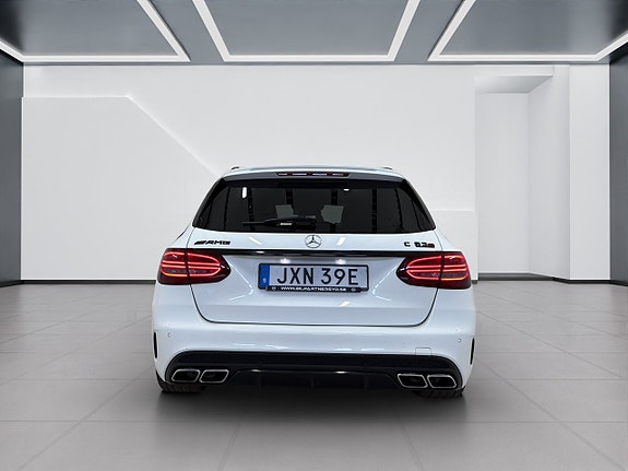 Mercedes-Benz C63 5 of 20