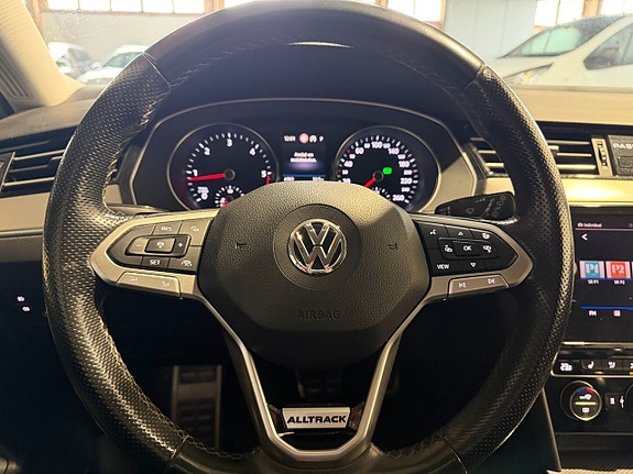 Volkswagen Passat Alltrack 21 of 24
