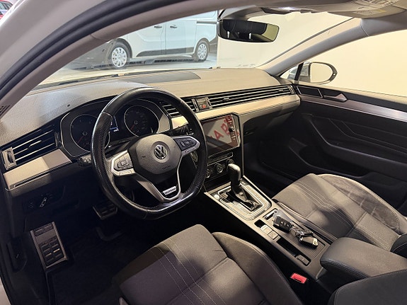 Volkswagen Passat Alltrack 20 of 24