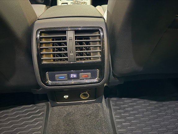 Volkswagen Passat Alltrack 15 of 24