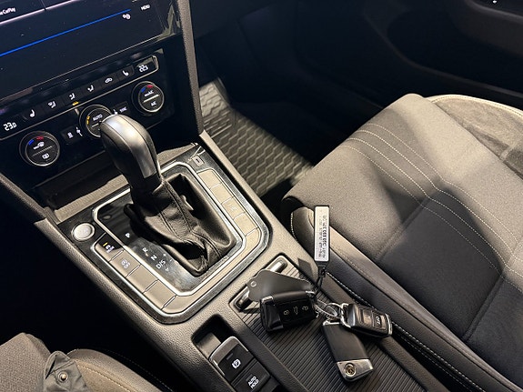 Volkswagen Passat Alltrack 24 of 24