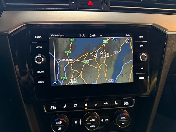Volkswagen Passat Alltrack 23 of 24