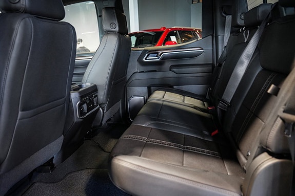 Chevrolet Silverado EV 22 of 30