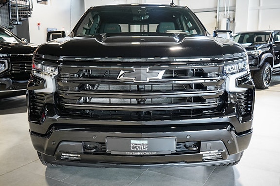 Chevrolet Silverado EV 3 of 30