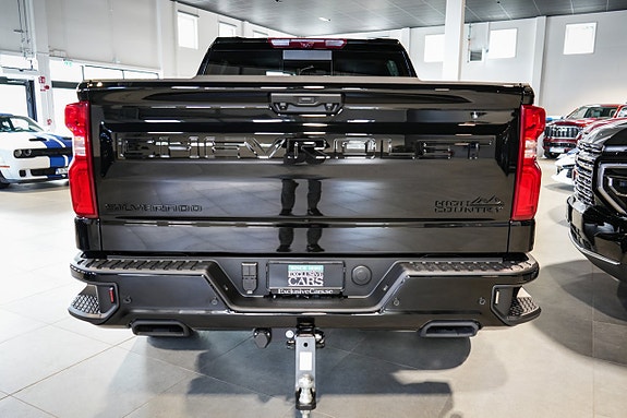 Chevrolet Silverado EV 8 of 30