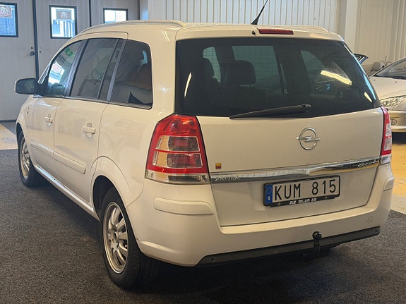Opel Zafira 4 of 5