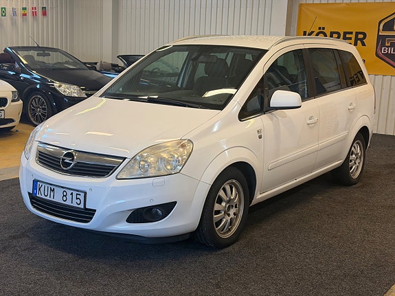 Opel Zafira 3 of 5