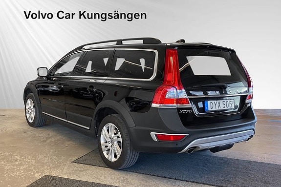 Volvo XC70 4 of 5