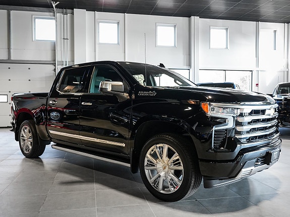 Chevrolet Silverado EV 30 of 30