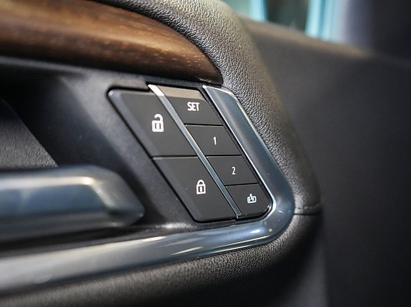 Chevrolet Silverado EV 27 of 30