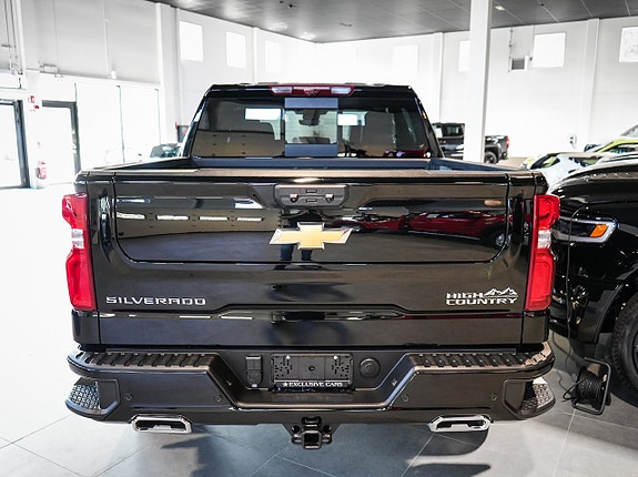 Chevrolet Silverado EV 7 of 30