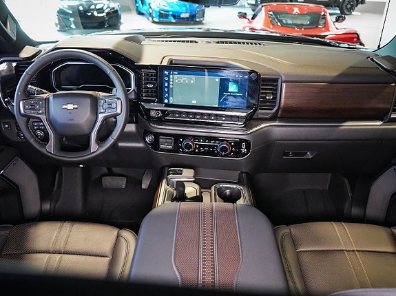 Chevrolet Silverado EV 13 of 30