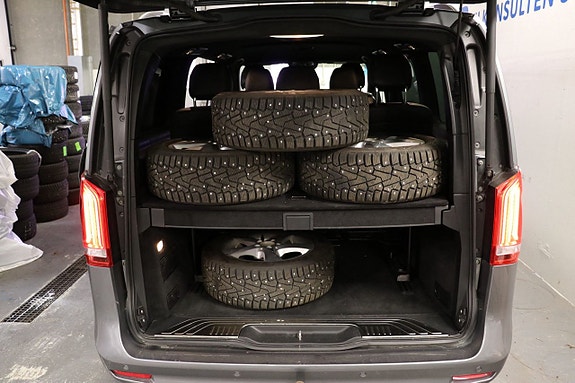 Mercedes-Benz V300 d 20 of 22