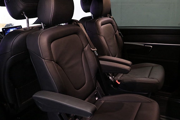 Mercedes-Benz V300 d 12 of 22