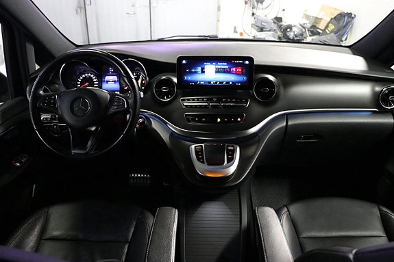 Mercedes-Benz V300 d 13 of 22
