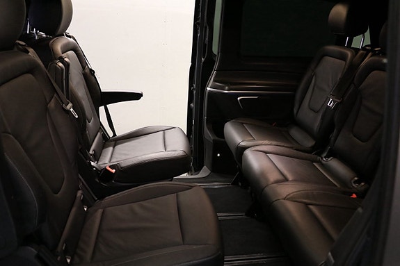 Mercedes-Benz V300 d 10 of 22