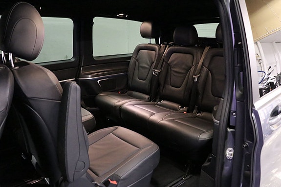 Mercedes-Benz V300 d 11 of 22