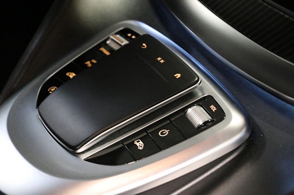 Mercedes-Benz V300 d 15 of 22
