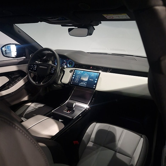 Land Rover Range Rover Evoque 4 of 5