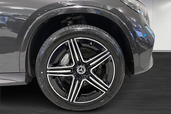 Mercedes-Benz GLC300 de 5 of 5