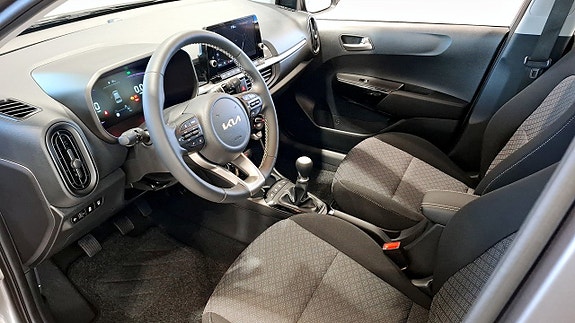 Kia Picanto 4 of 9
