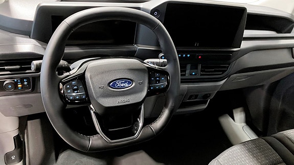 Ford Custom 4 of 9