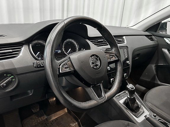 Skoda Octavia 10 of 13