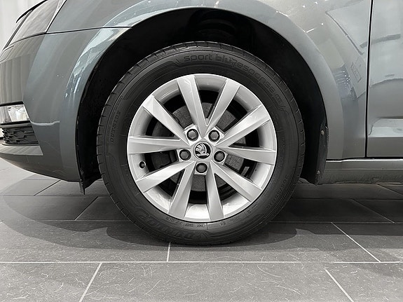 Skoda Octavia 6 of 13