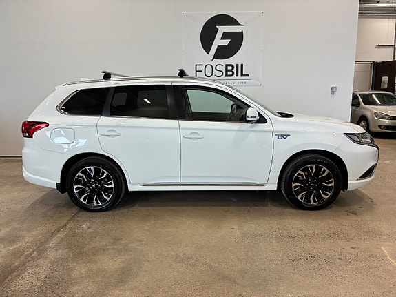Mitsubishi Outlander 3 of 5