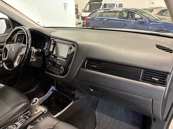 Mitsubishi Outlander 19 of 23