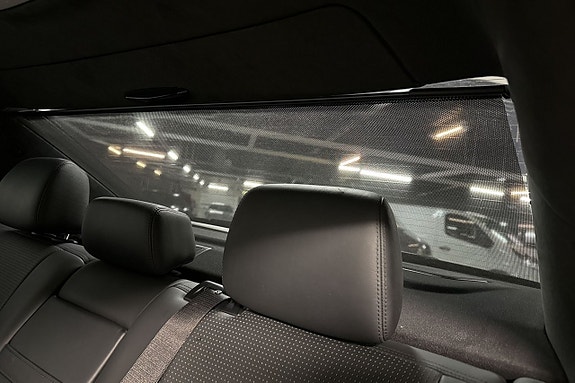 Mercedes-Benz E63 16 of 30