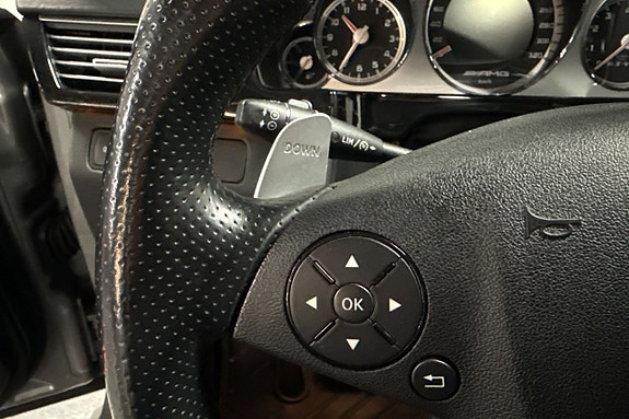 Mercedes-Benz E63 21 of 30