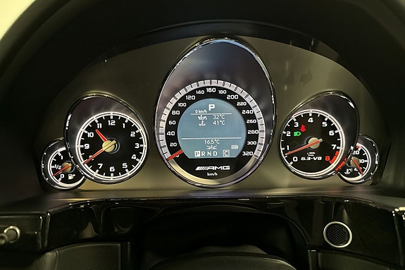 Mercedes-Benz E63 28 of 30
