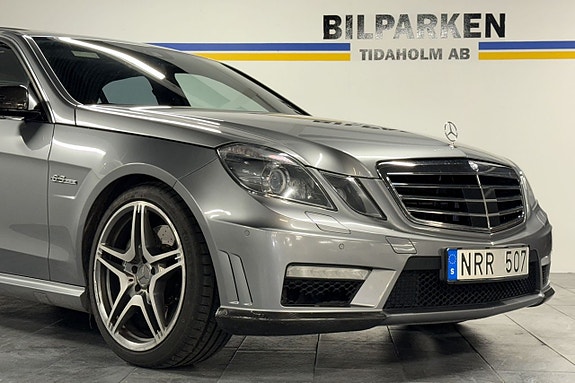 Mercedes-Benz E63 4 of 5