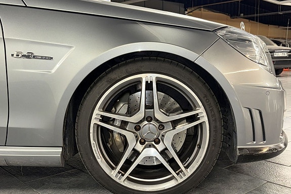 Mercedes-Benz E63 5 of 5