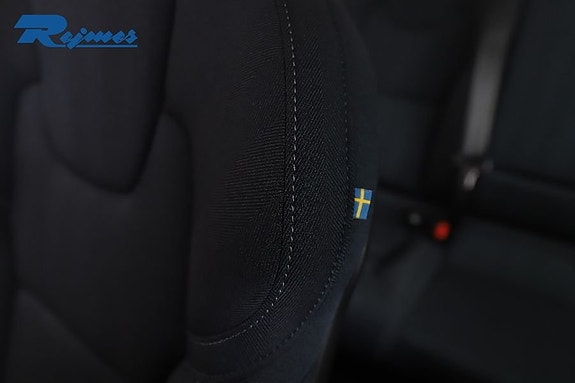 Volvo XC60 19 of 21