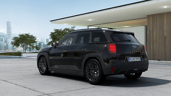 MINI Aceman E 2 of 12