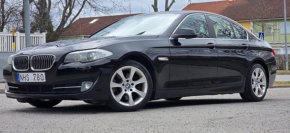 BMW 520 2 of 5